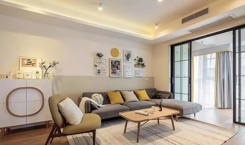 100㎡三居室北歐風裝修，原木搭配暖色調讓家溫馨