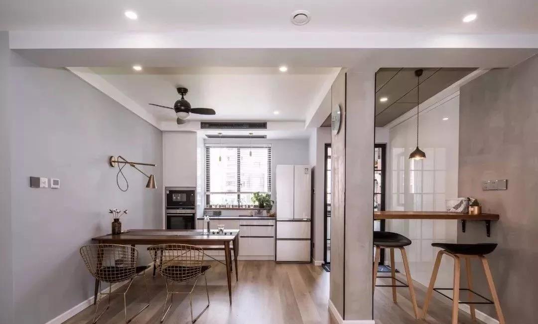 120㎡簡約溫馨風(fēng)格新房裝修，陽臺落地窗效果