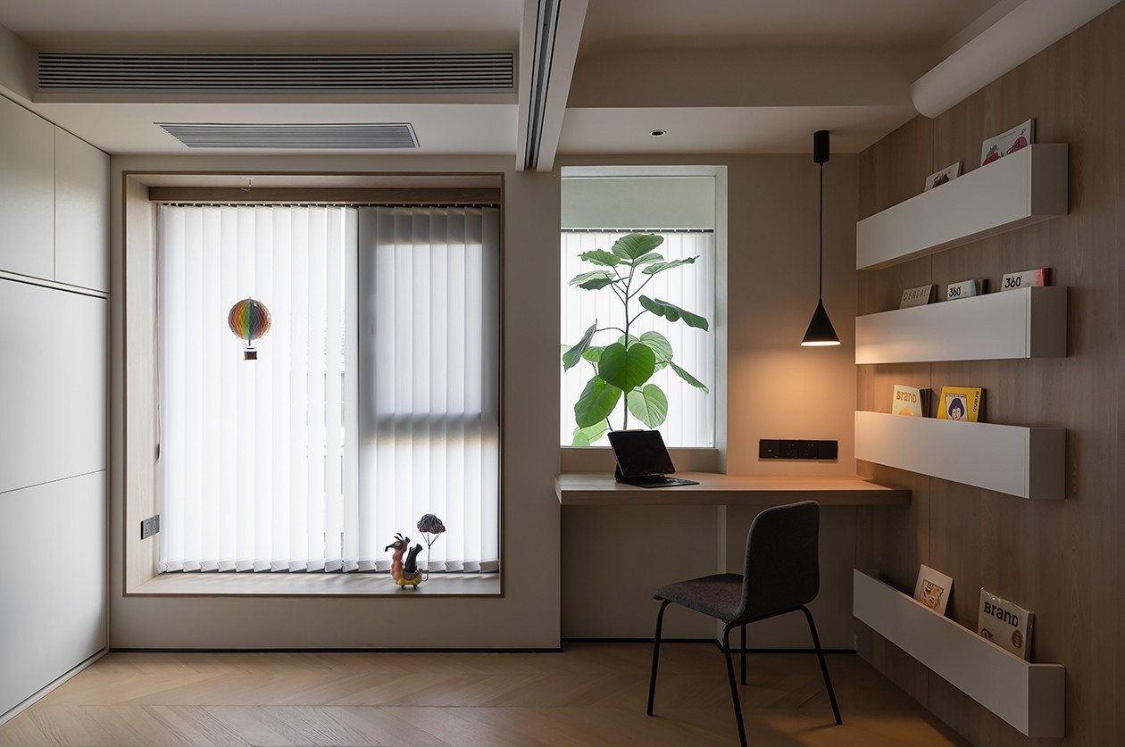 135㎡現(xiàn)代大平層裝修，充足的活動(dòng)空間