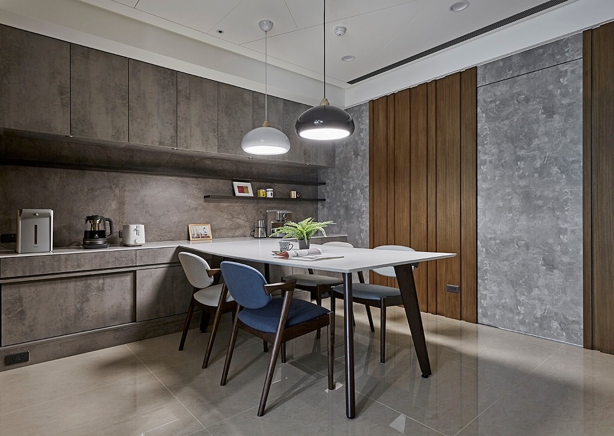 120平大三房輕奢風格裝修，色彩沉著內斂